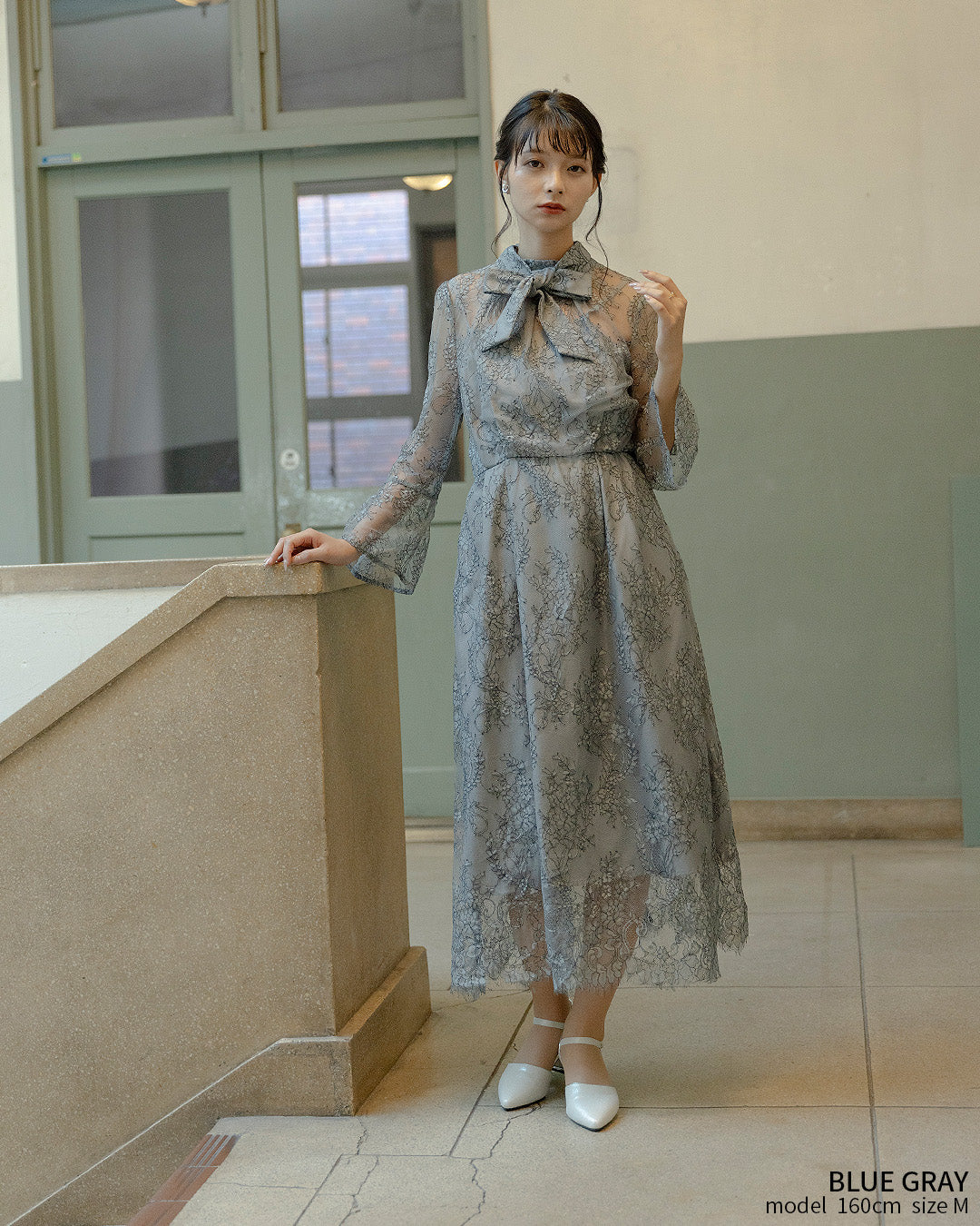 即日発送　結婚式　お呼ばれドレス　二次会(値下げ中)グレージュ パーティードレス ミモレ丈 結婚式ドレス お呼ばれドレス