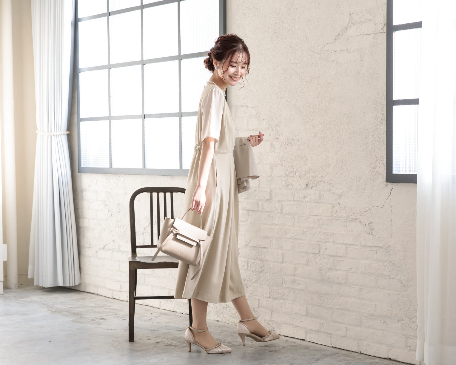 ポケット付き胸元レースマルチドレス 105023ベージュ