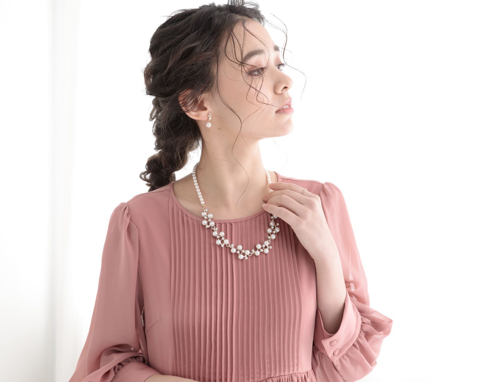 結婚式 おしゃれ ピアス イヤリング 人気 トレンド 韓国 ビジュー パール 二次会 インスタグラマー ゴールド アクセサリー