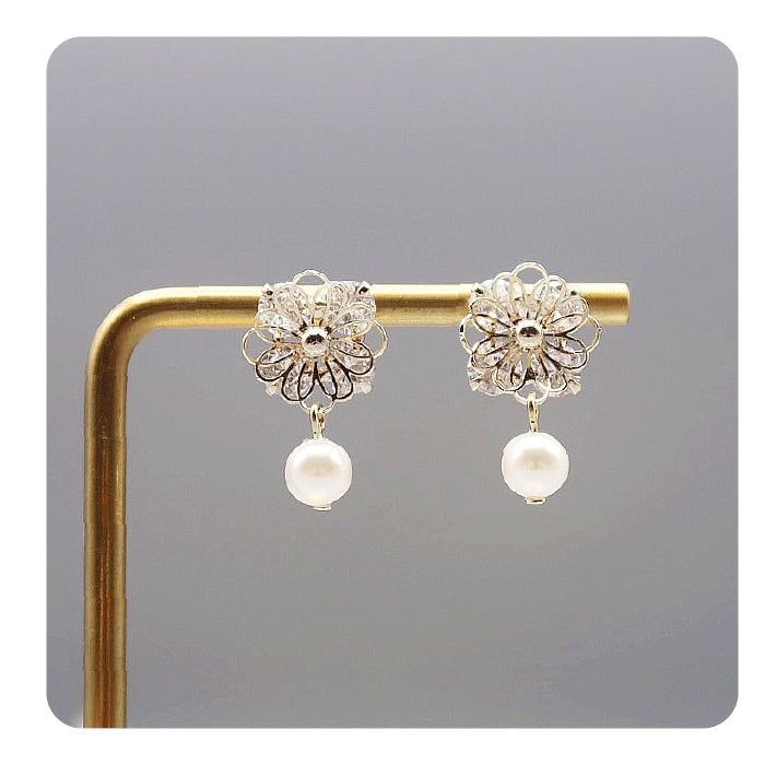 ビジューフラワーパールイヤリング/ピアス 50170