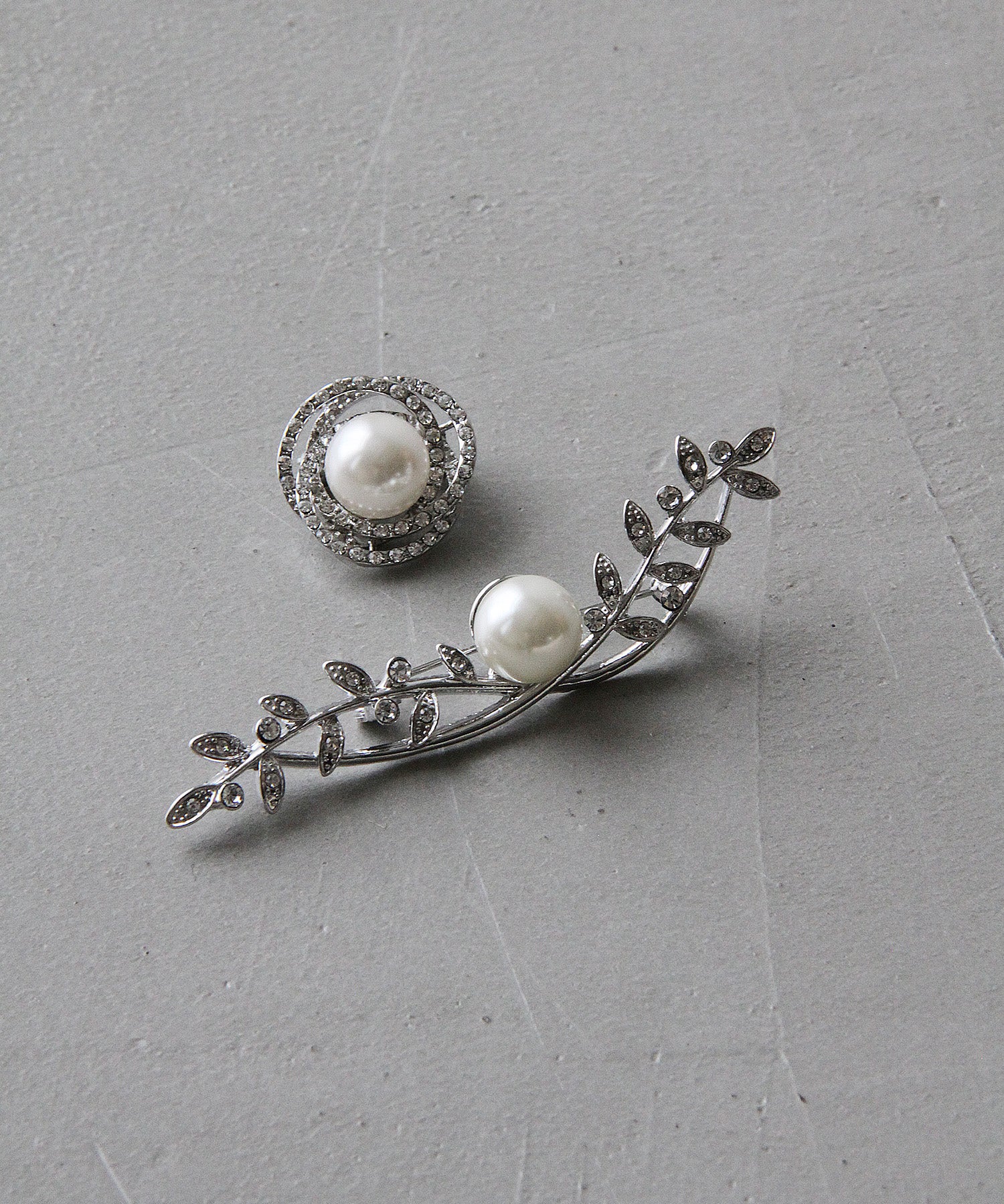 ブローチ2点セット(リーフパール) 56047