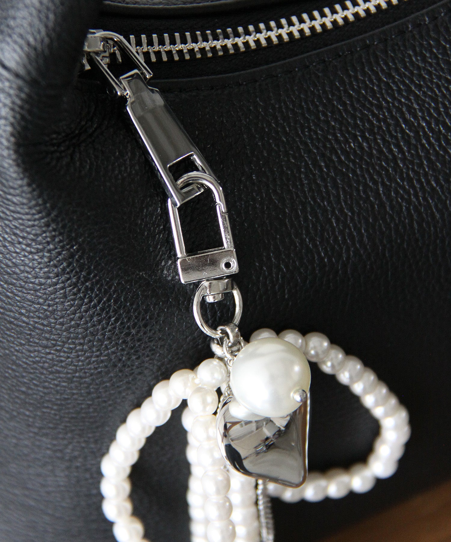 パールリボン バッグチャーム ハート付き 56050