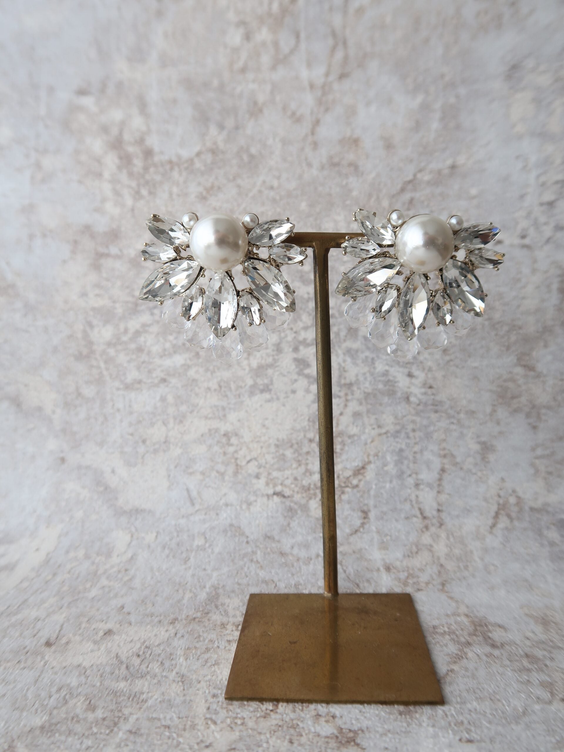 結婚式 おしゃれ ピアス イヤリング 人気 トレンド 韓国 ビジュー パール 二次会 インスタグラマー ゴールド アクセサリー