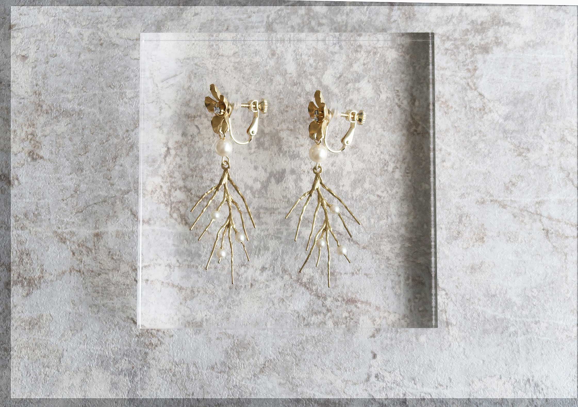 Brass twig flowerイヤリング bh006