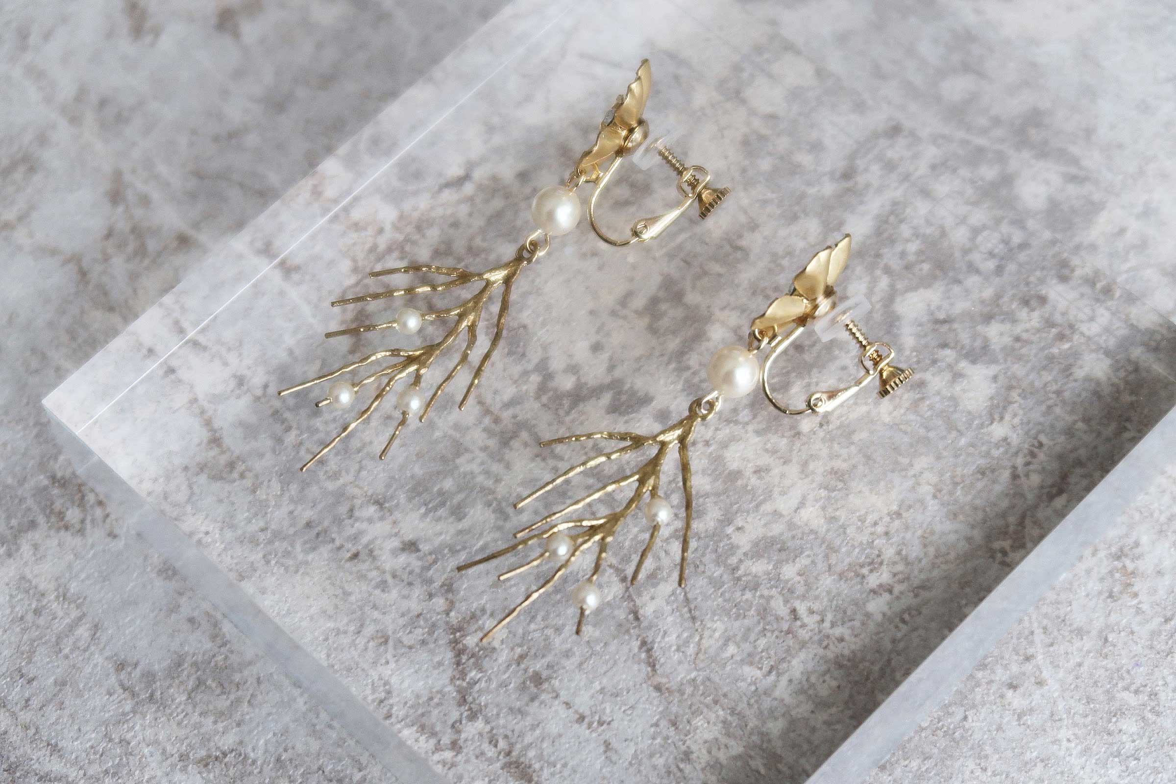 Brass twig flowerイヤリング bh006