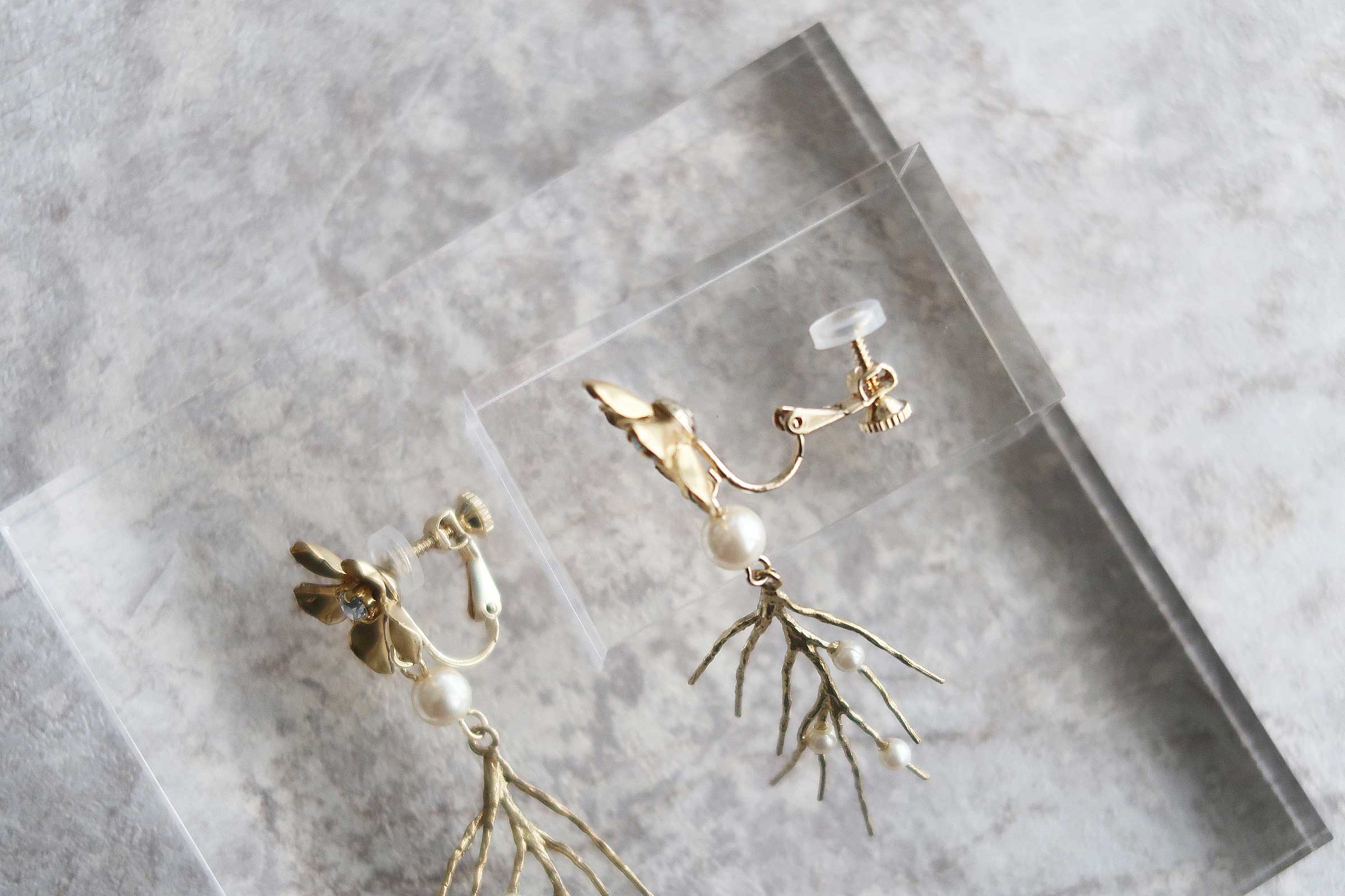 Brass twig flowerイヤリング bh006