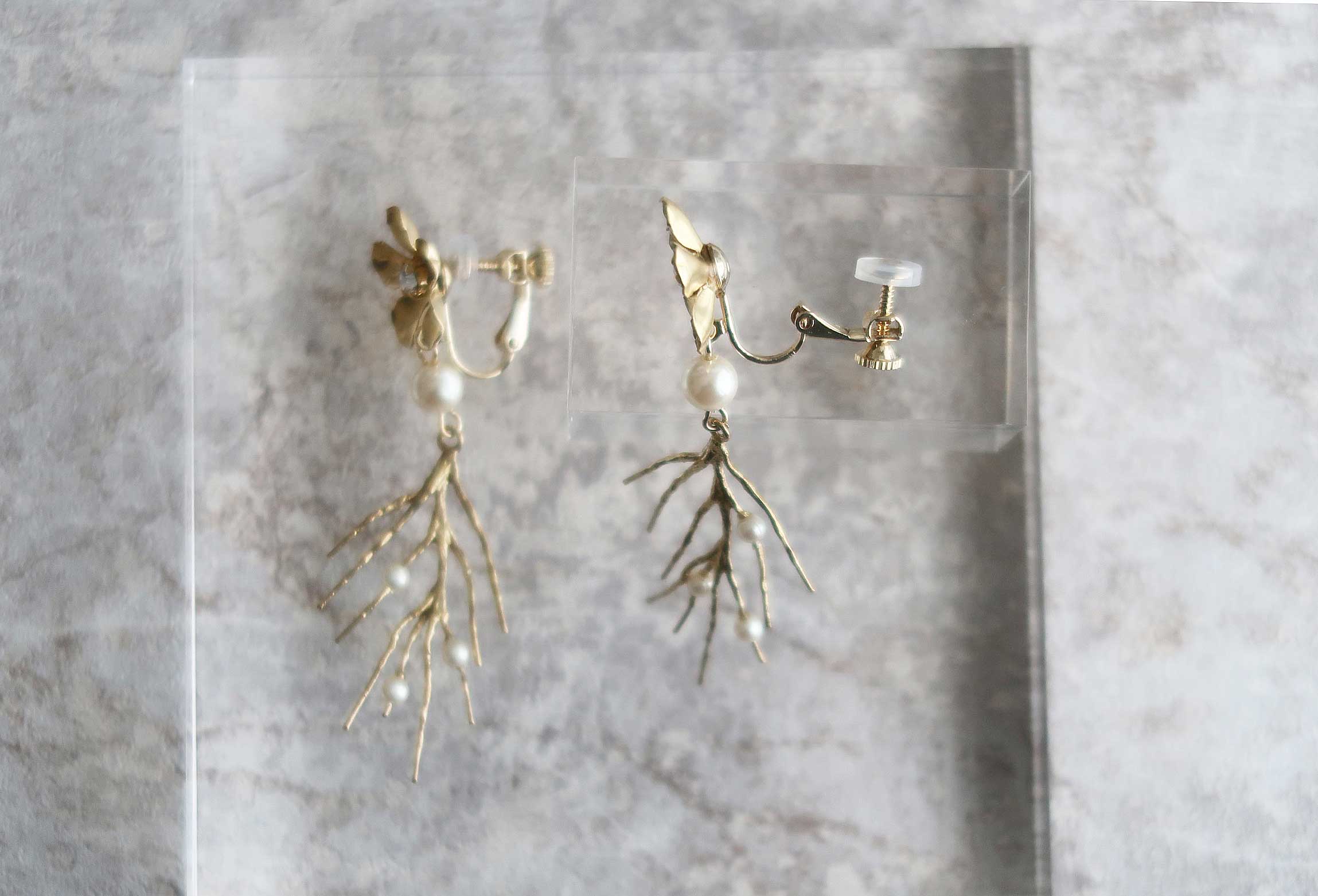 Brass twig flowerイヤリング bh006