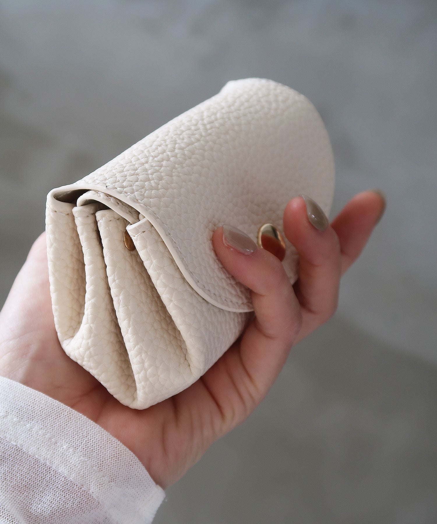 【 ALTROSE 】 レディース ミニ財布 シボ ドーラ rb332403