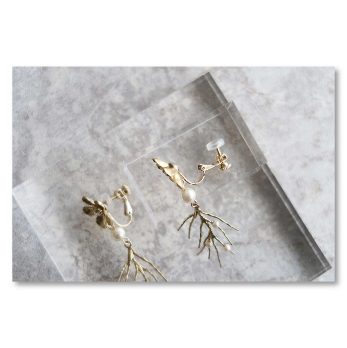 Brass twig flowerイヤリング bh006