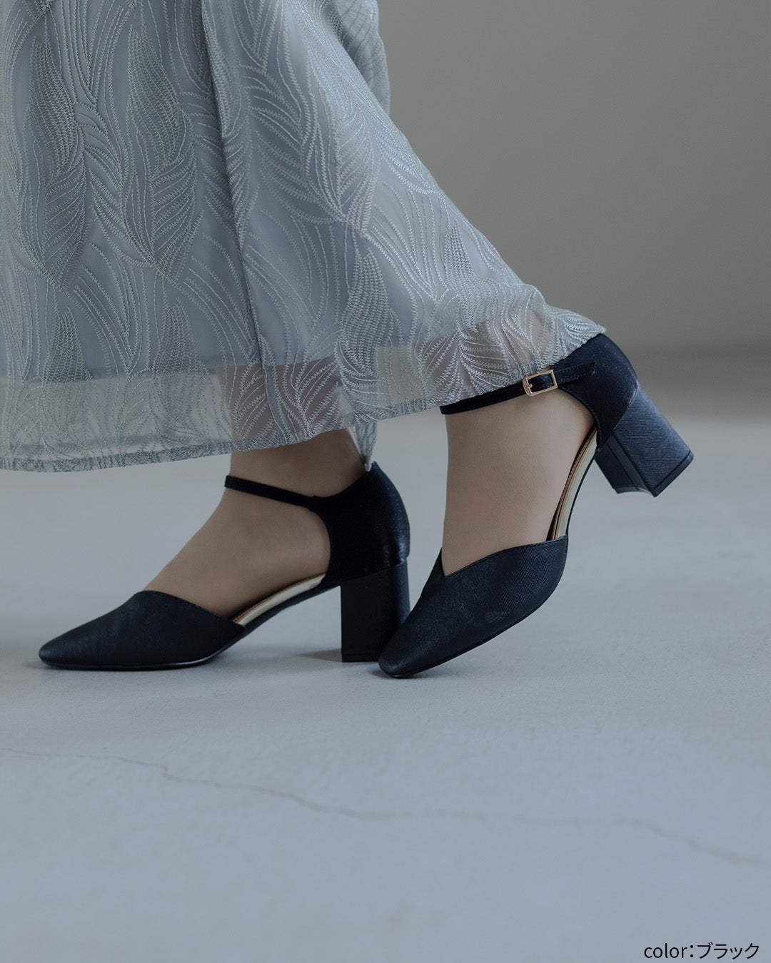 Vカットアンクルストラップパンプス|チャンキーヒール/低反発クッション co2222