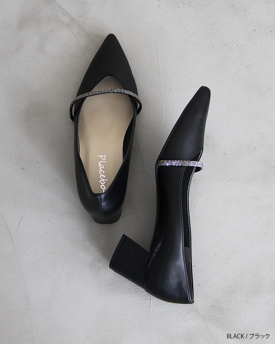 ビジューストラップ付きエナメルチャンキーヒールパンプス co227