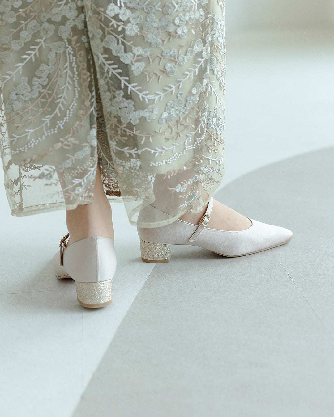 チャンキーヒールパンプス PL3501