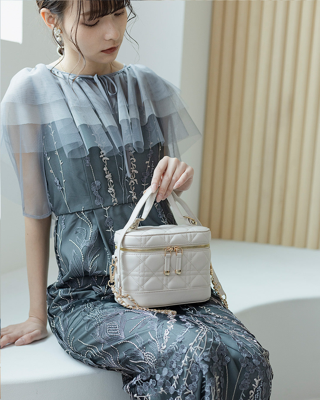 【 ALTROSE 】 キルティング バニティバッグ エレブ rb332975