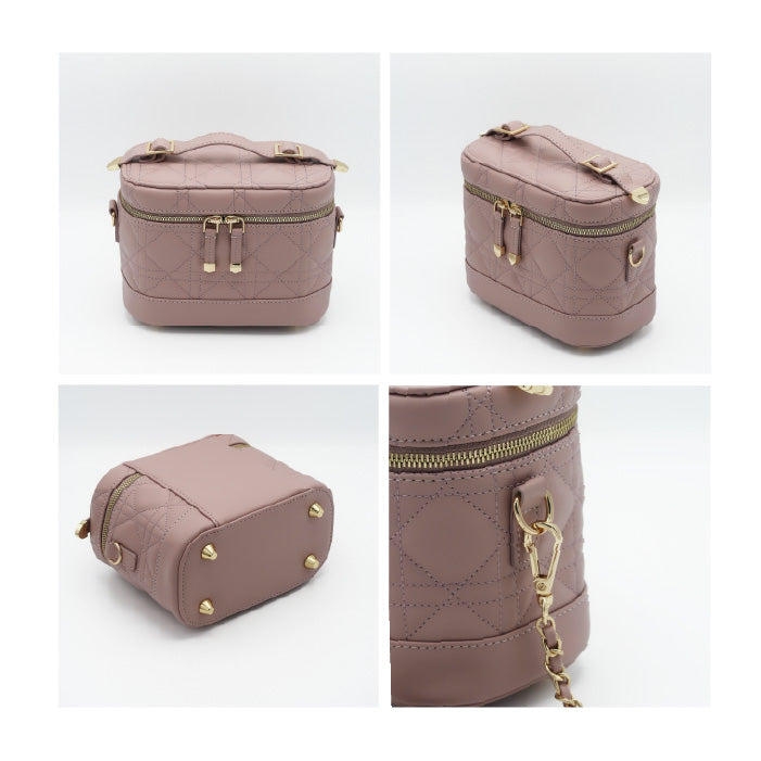 【 ALTROSE 】 キルティング バニティバッグ エレブ rb332975