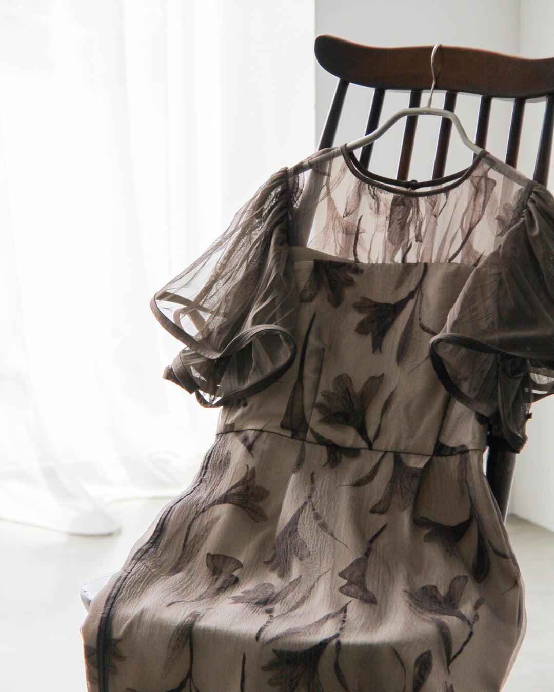 Circurar sleeve flower dress ブラウン Circurar sleeve flower dress（ドレス）｜LE'RURE（リルアー