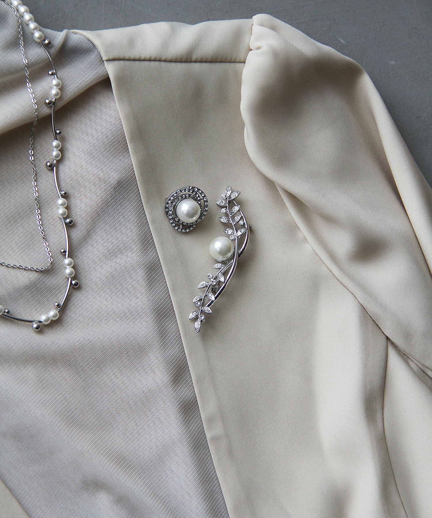 ブローチ2点セット（リーフパール）　56047