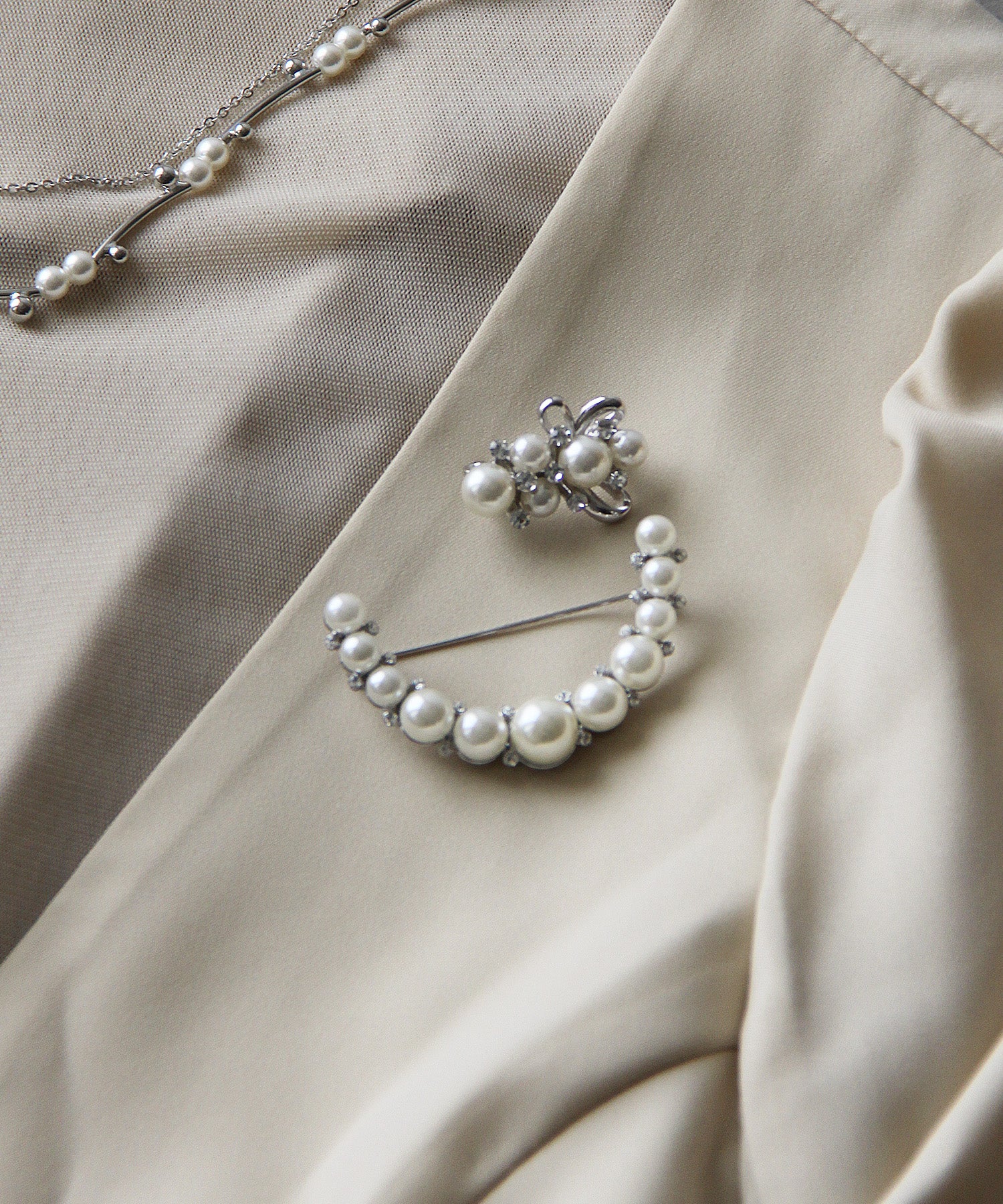 ブローチ2点セット（アーチパール）　56048