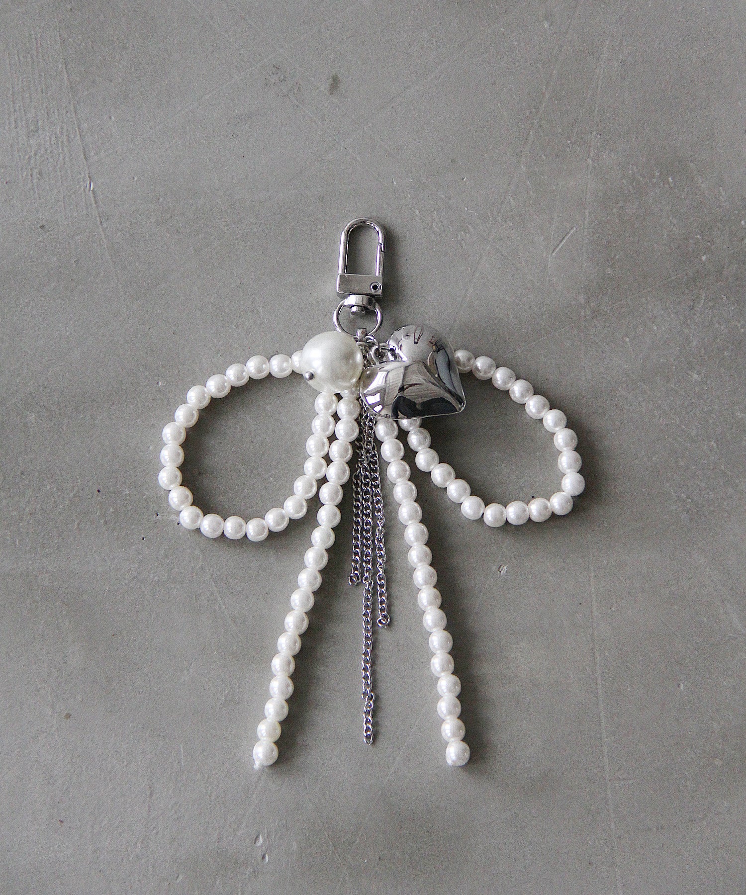 パールリボン バッグチャーム ハート付き　56050