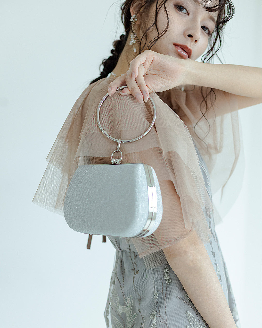 [ Dorry doll ] 2wayシャイニーラメリングハンドルガマグチバッグ　as9394-silver