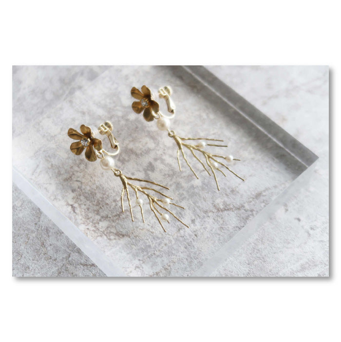 Brass twig flowerイヤリング　bh006