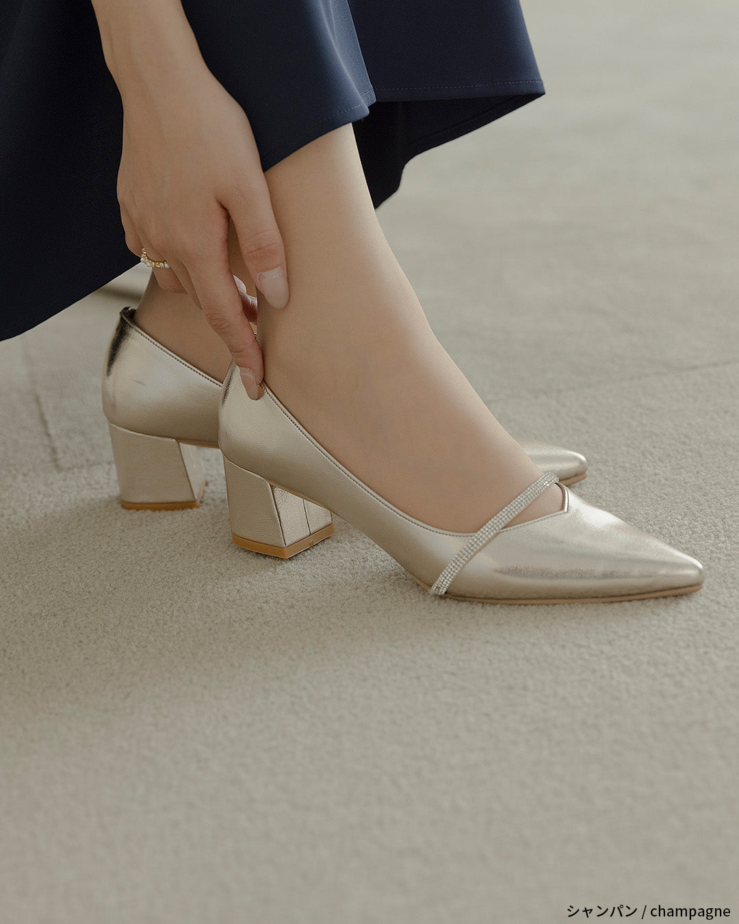 Repetto パンプス エナメル ビブラムソール チャンキーヒール 2112T Repetto パンプス エナメル ビブラムソール チャンキーヒール