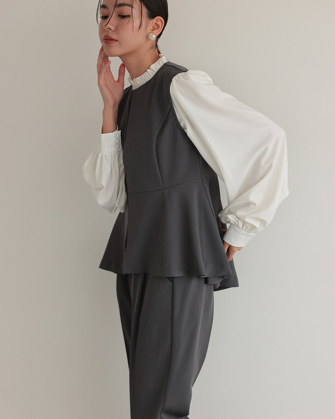 [ Placebo ] 【手洗いOK】クルーネックベストセットアップスーツ３点セット h125604 チャコール