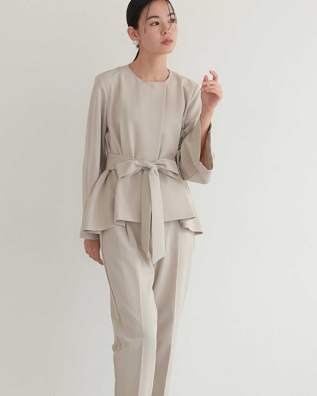 [ Placebo ] 【手洗いOK】リボンペプラムセットアップスーツ  h125605 ベージュ