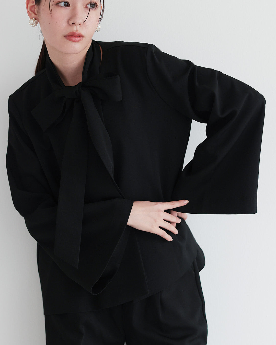 [ Placebo ] 【手洗いOK】リボンペプラムセットアップスーツ  h125605 ブラック