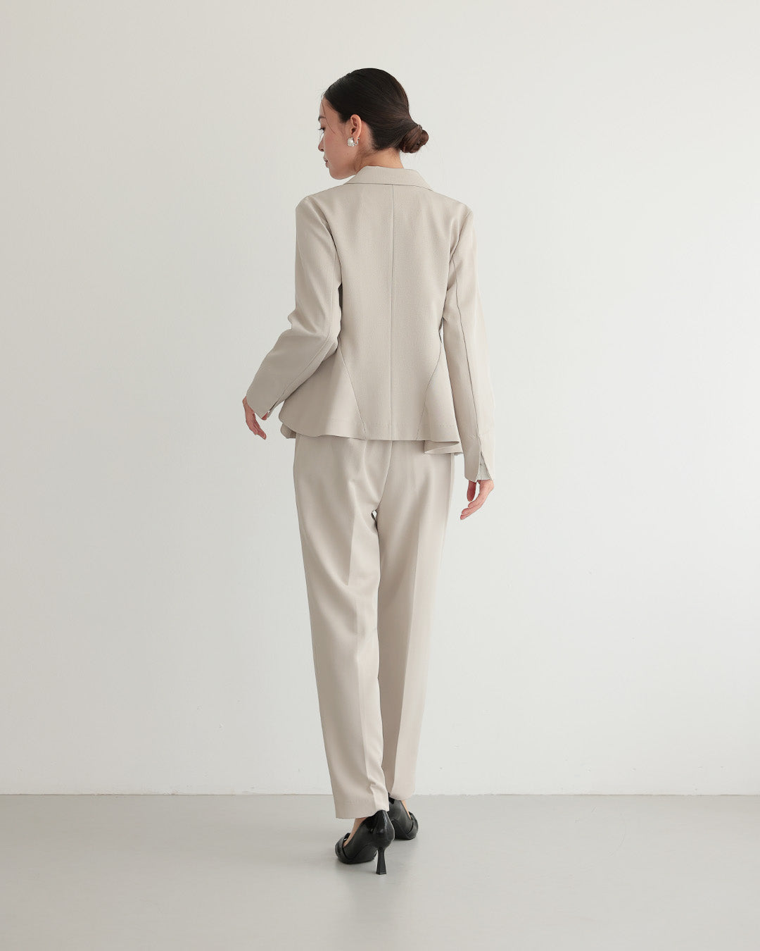 [ Placebo ] 【手洗いOK】サイドフレアセットアップスーツ  h125606 ベージュ