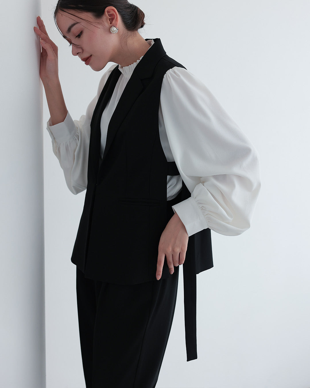 [ Placebo ] 【手洗いOK】サイドベルトジレセットアップスーツ3点セット  h125607 ブラック